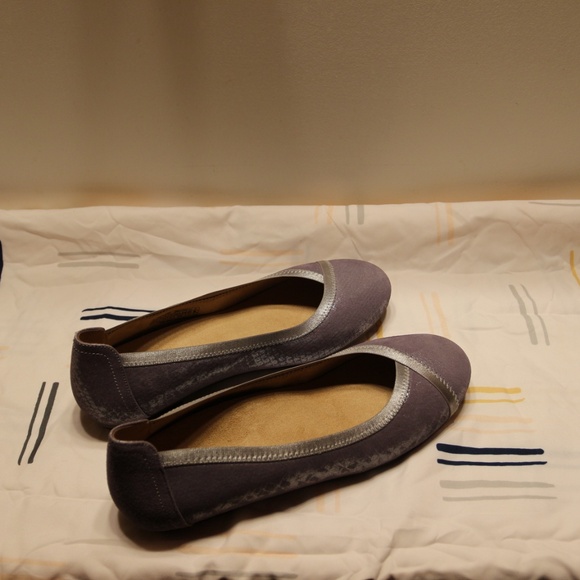 Violet Vionic Caroll ballet flats NIB - Size 9 - Picture 2 of 10